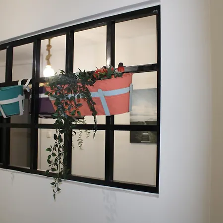 Themis 16 Apartment *
